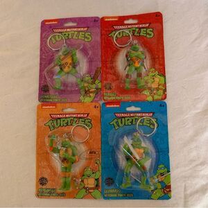 Teenage Mutant Ninja Turtles set of 4 Keychains Nickelodeon New in Package